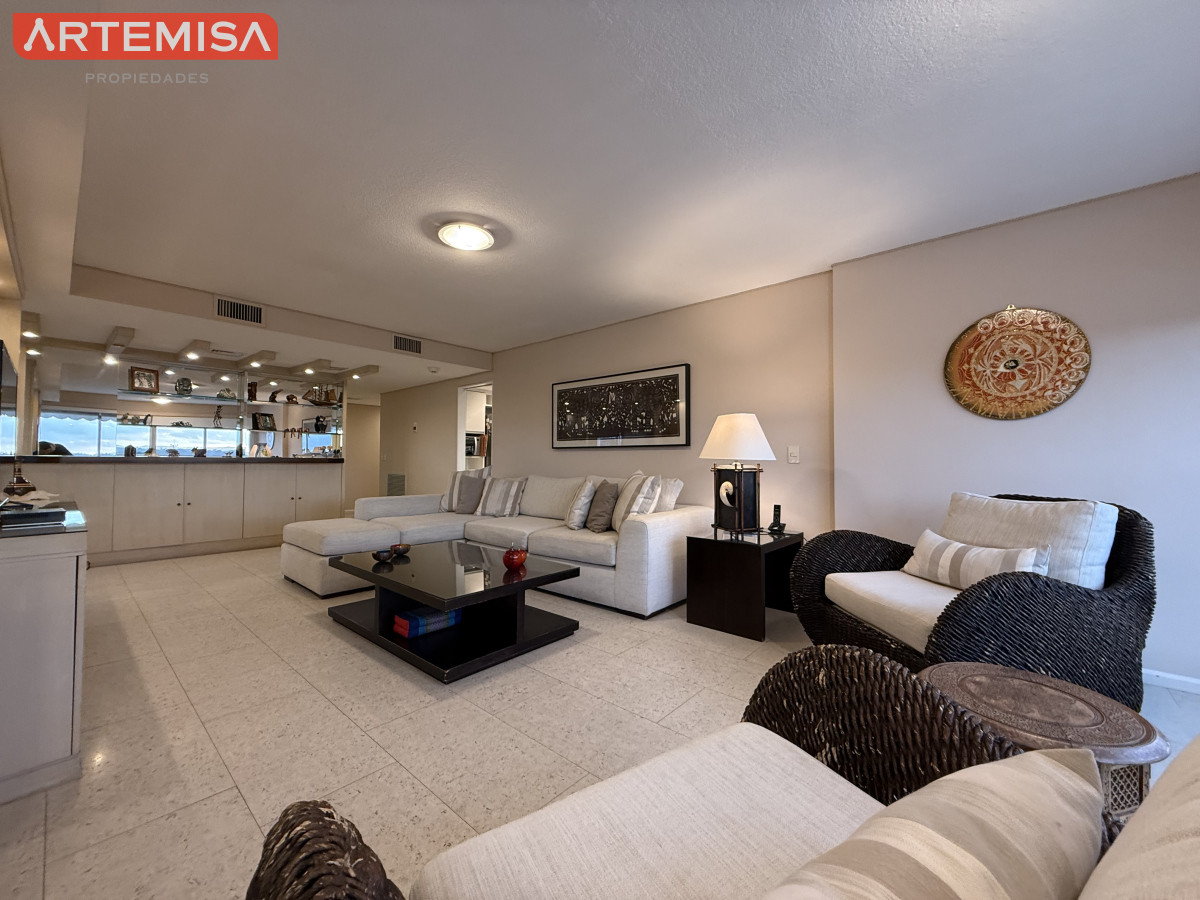 Apartamento ID.853 - Alquiler Temporal  Lincoln Center Punta del Este