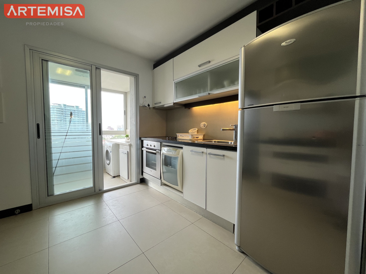 Apartamento ID.662 - Amplio apartamento en venta en torre con servicios 
