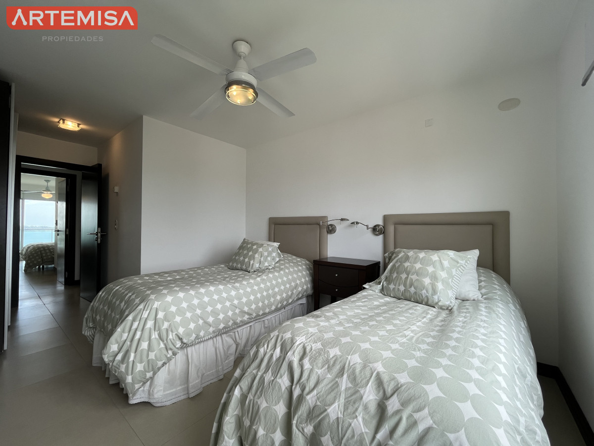 Apartamento ID.662 - Amplio apartamento en venta en torre con servicios 