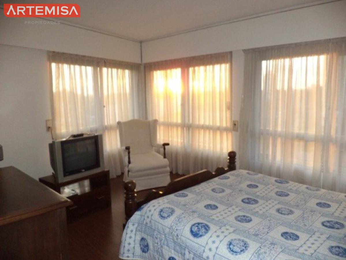 Apartamento ID.856 - bicado sobre la Avda. ROOSVELT, estratégicamente a metros del Punta Shopping  ESCUCHA OFERTAS