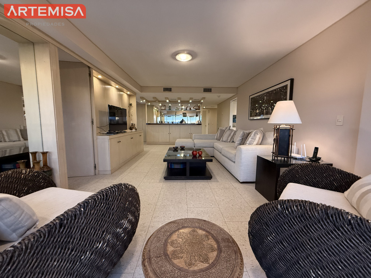 Apartamento ID.853 - Alquiler Temporal  Lincoln Center Punta del Este
