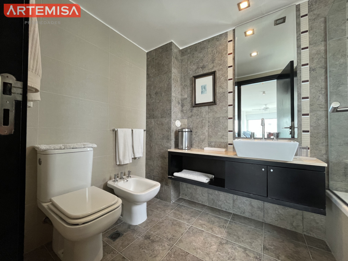 Apartamento ID.662 - Amplio apartamento en venta en torre con servicios 