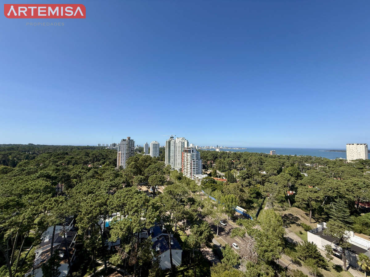 Apartamento ID.911 - Venta de Apartamento  Parquemar Bosque  Parada 15 de Av. Roosevelt, Punta del Este
