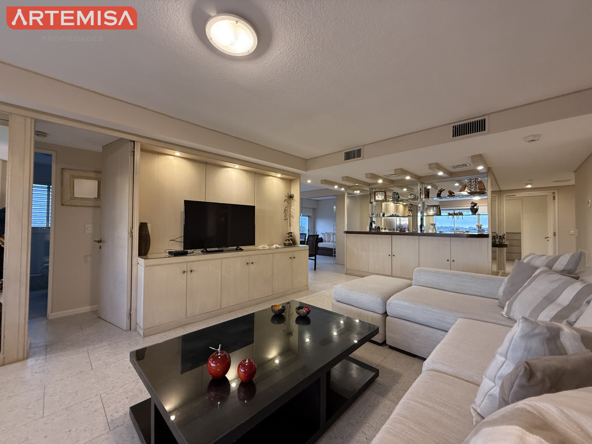 Apartamento ID.853 - Alquiler Temporal  Lincoln Center Punta del Este