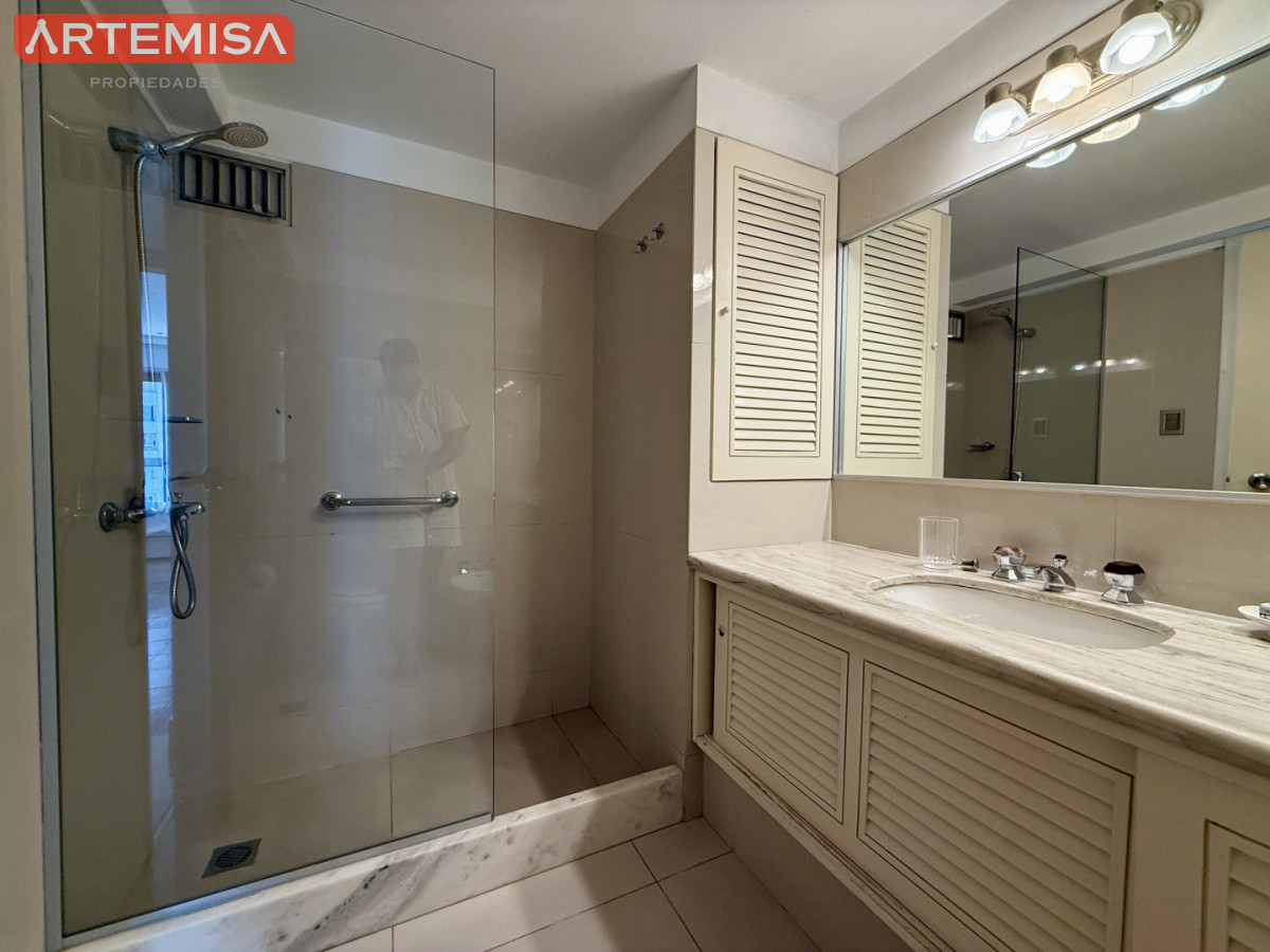 Apartamento ID.909 - Alquiler temporal  Torre El Torreón  Punta del Este