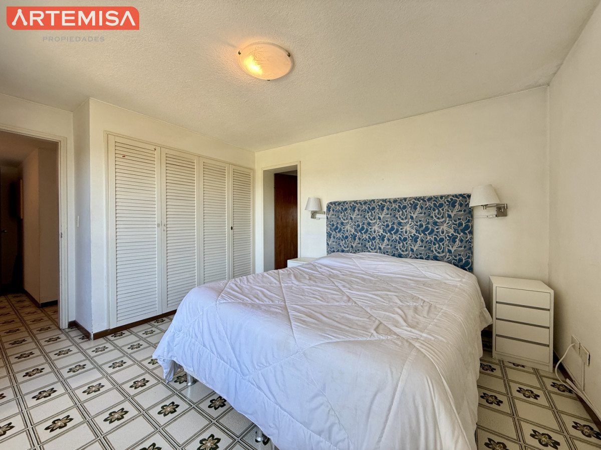 Apartamento ID.911 - Venta de Apartamento  Parquemar Bosque  Parada 15 de Av. Roosevelt, Punta del Este