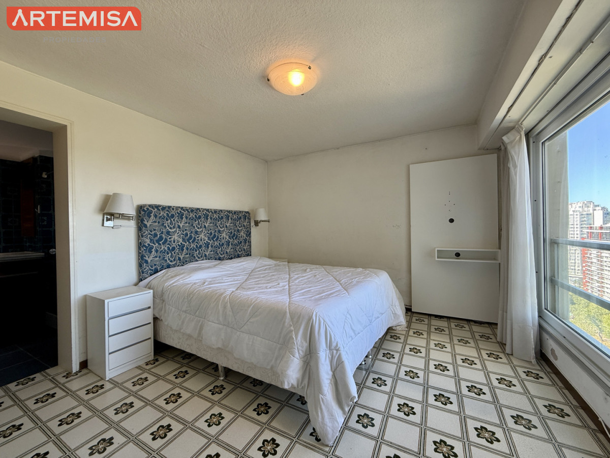 Apartamento ID.911 - Venta de Apartamento  Parquemar Bosque  Parada 15 de Av. Roosevelt, Punta del Este