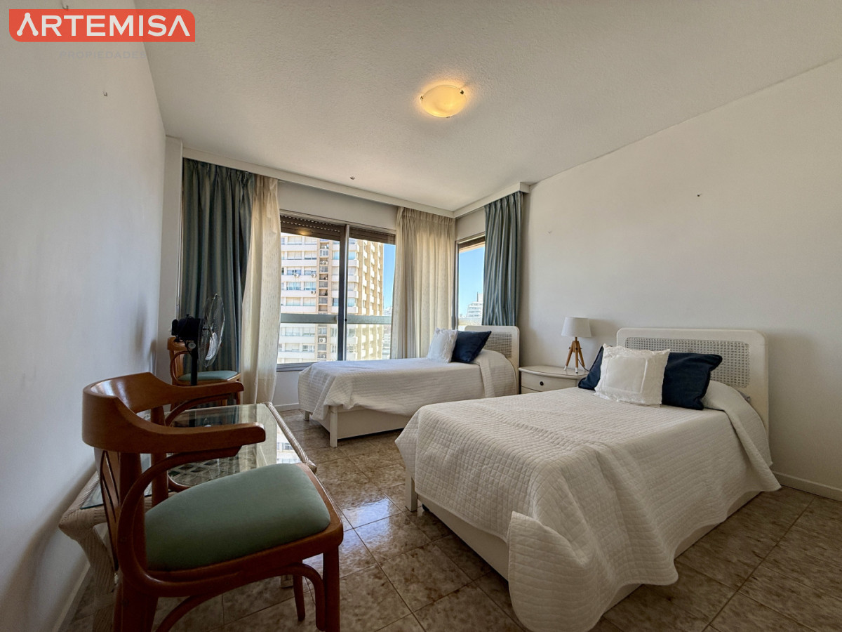 Apartamento ID.909 - Alquiler temporal  Torre El Torreón  Punta del Este
