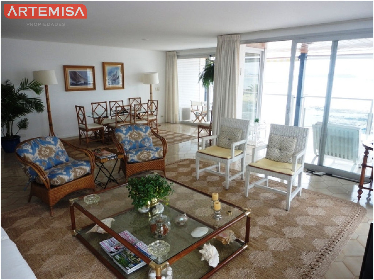Apartamento ID.814 - Apartamento en Venta – Edificio Brioni, Punta del Este
