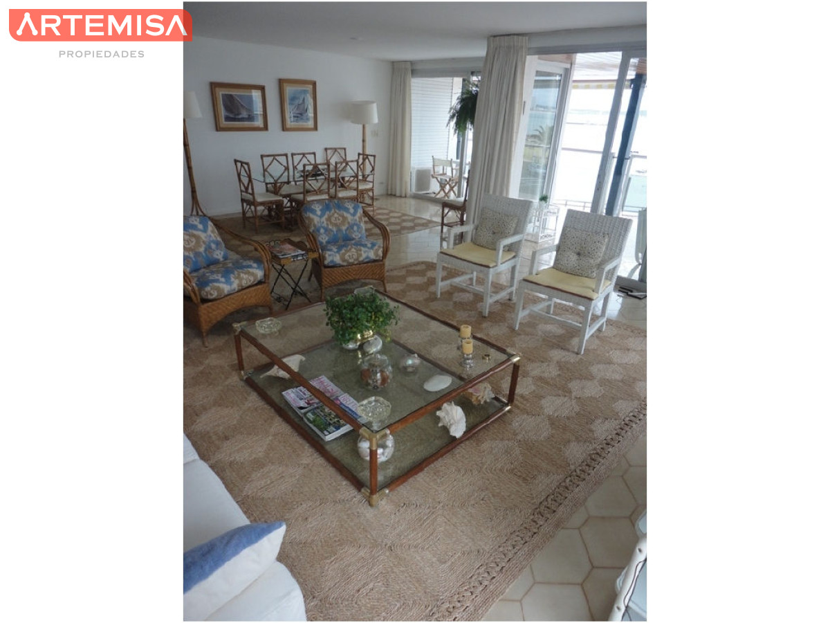 Apartamento ID.814 - Apartamento en Venta – Edificio Brioni, Punta del Este