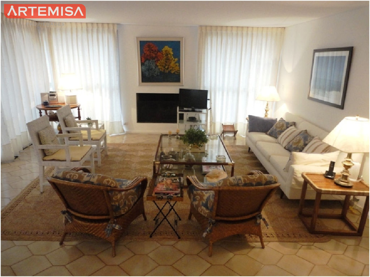 Apartamento ID.814 - Apartamento en Venta – Edificio Brioni, Punta del Este