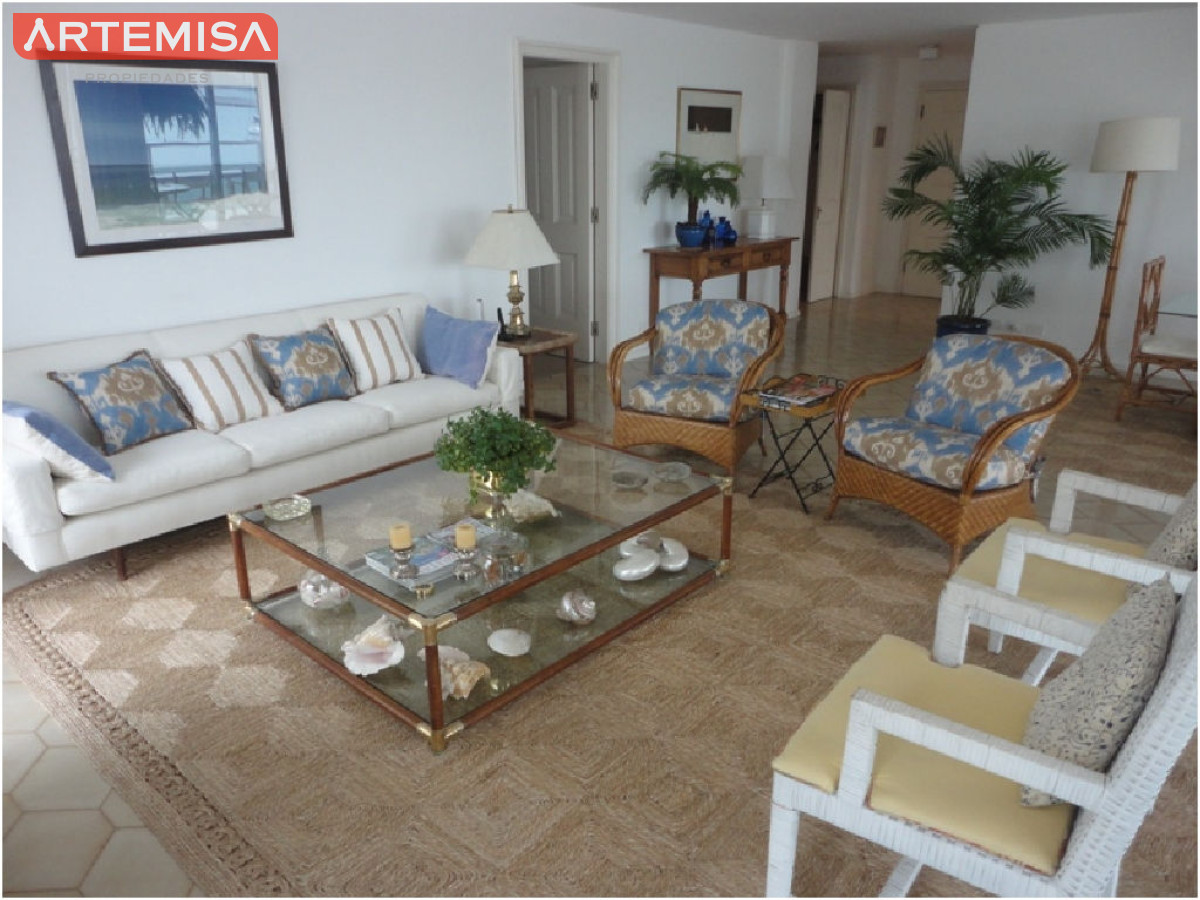 Apartamento ID.814 - Apartamento en Venta – Edificio Brioni, Punta del Este