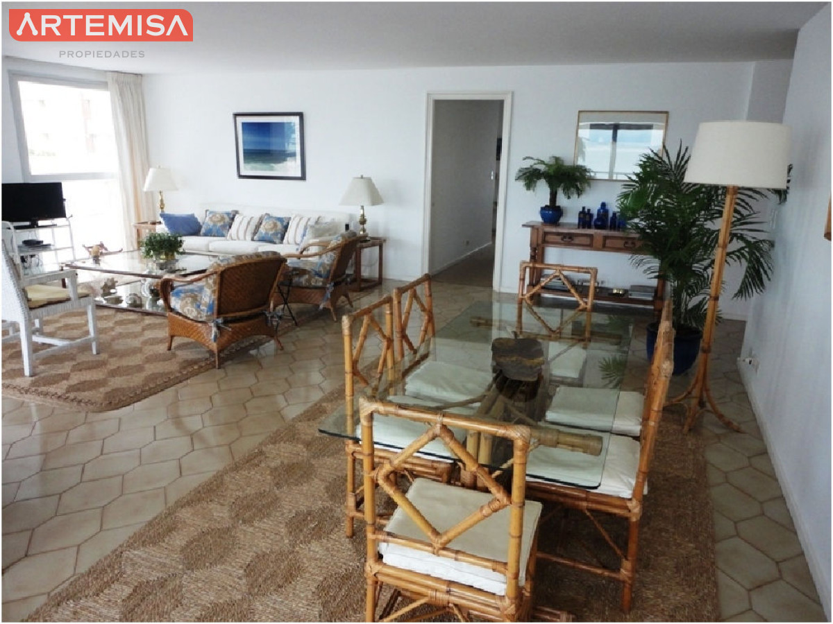 Apartamento ID.814 - Apartamento en Venta – Edificio Brioni, Punta del Este