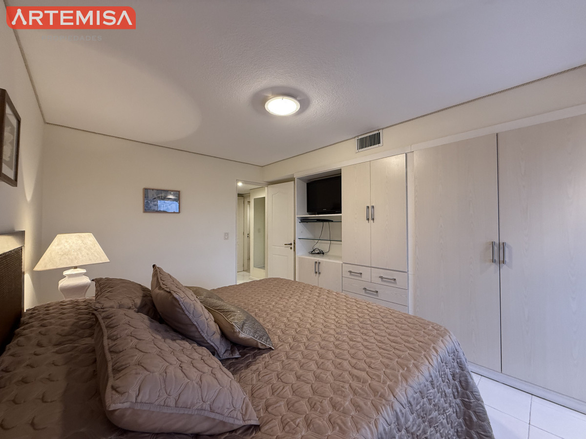 Apartamento ID.853 - Alquiler Temporal  Lincoln Center Punta del Este