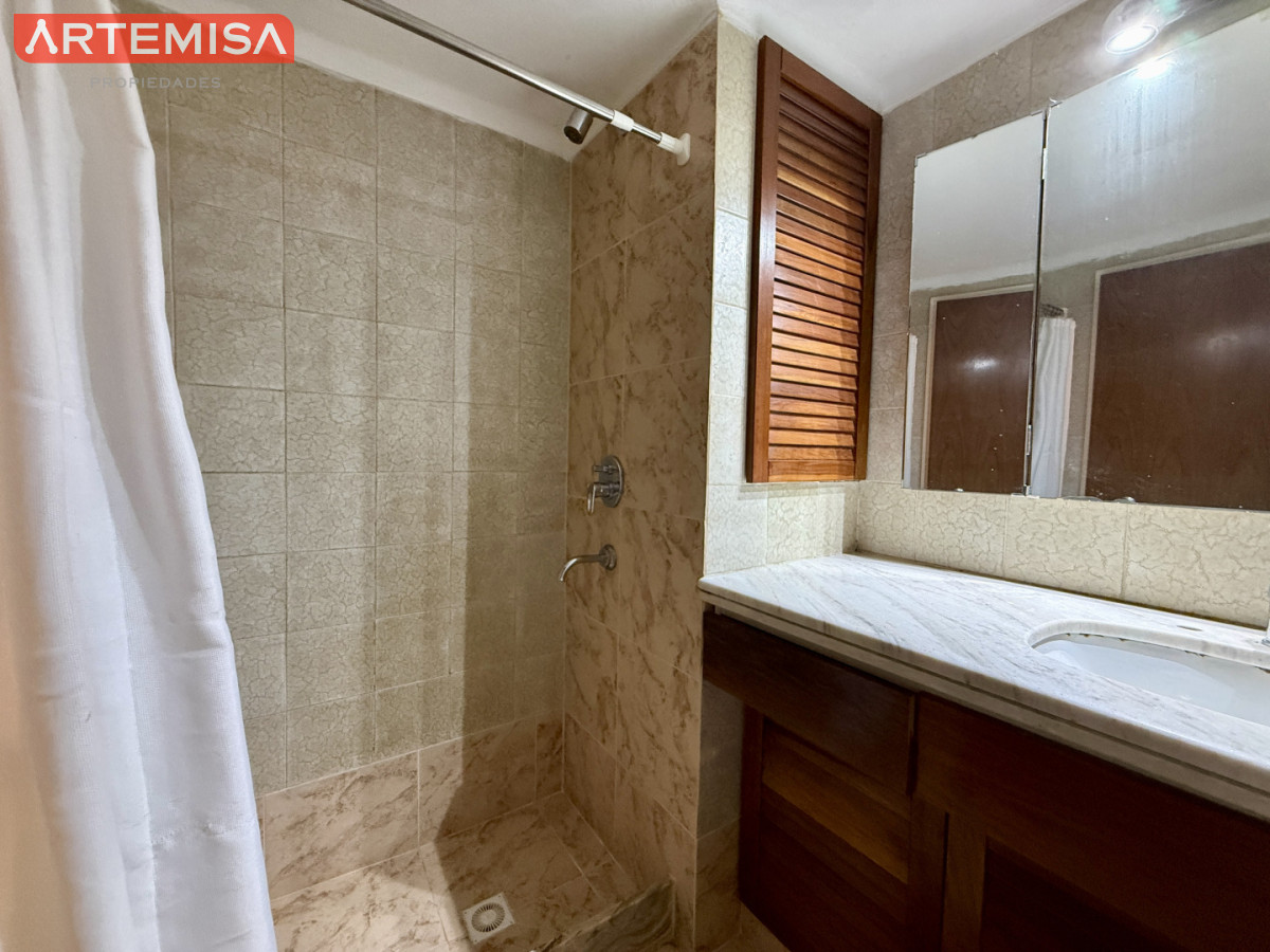 Apartamento ID.911 - Venta de Apartamento  Parquemar Bosque  Parada 15 de Av. Roosevelt, Punta del Este