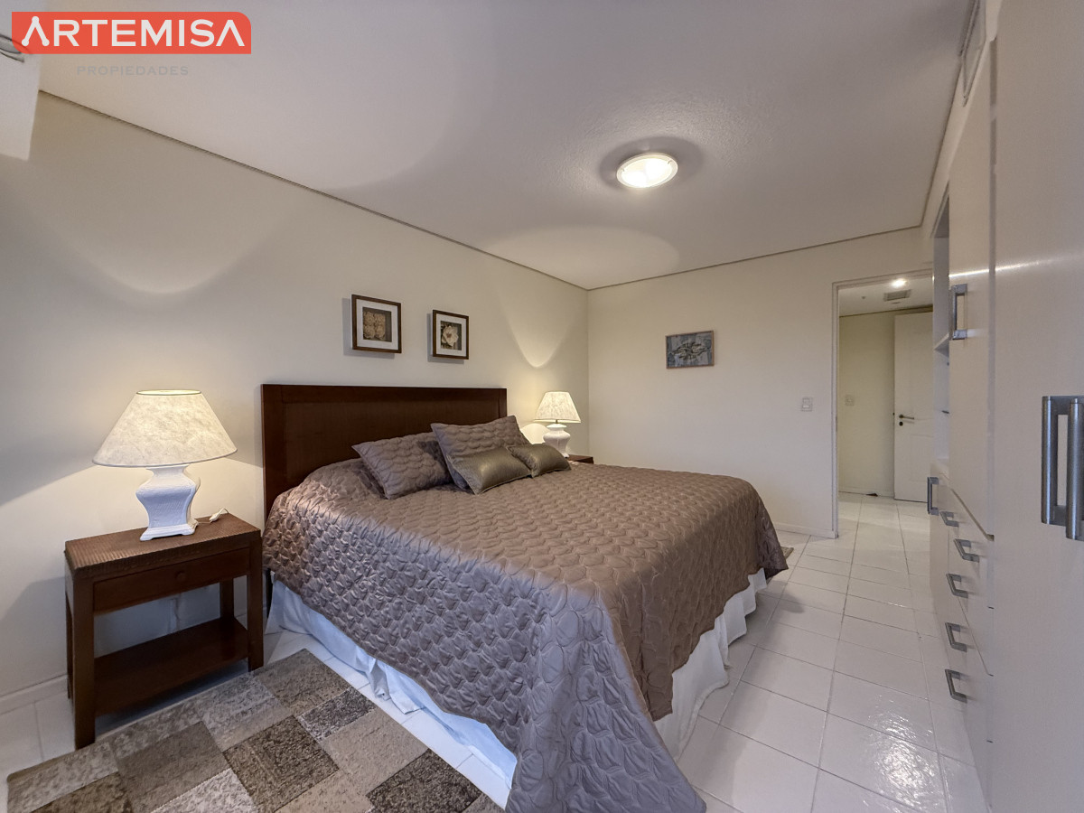 Apartamento ID.853 - Alquiler Temporal  Lincoln Center Punta del Este