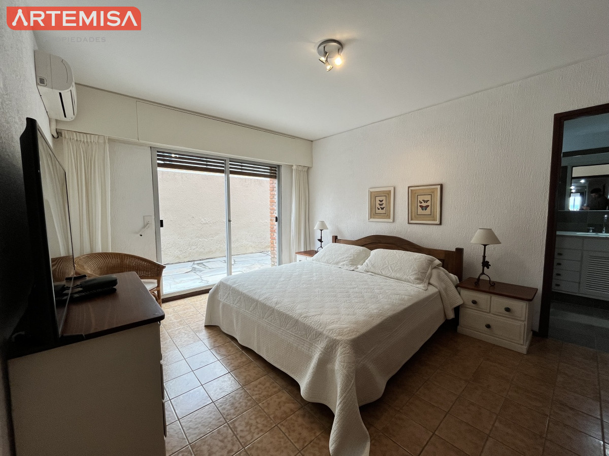 Apartamento ID.692 - Excelente propiedad en primera linea de playa brava 