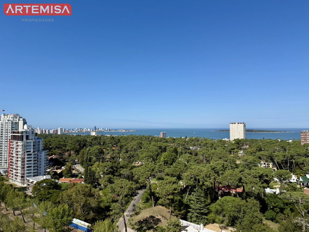 Apartamento ID.911 - Venta de Apartamento  Parquemar Bosque  Parada 15 de Av. Roosevelt, Punta del Este