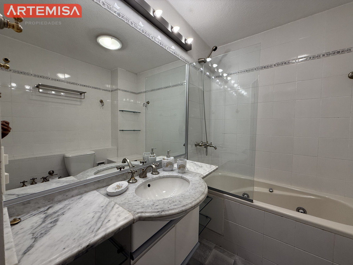 Apartamento ID.853 - Alquiler Temporal  Lincoln Center Punta del Este