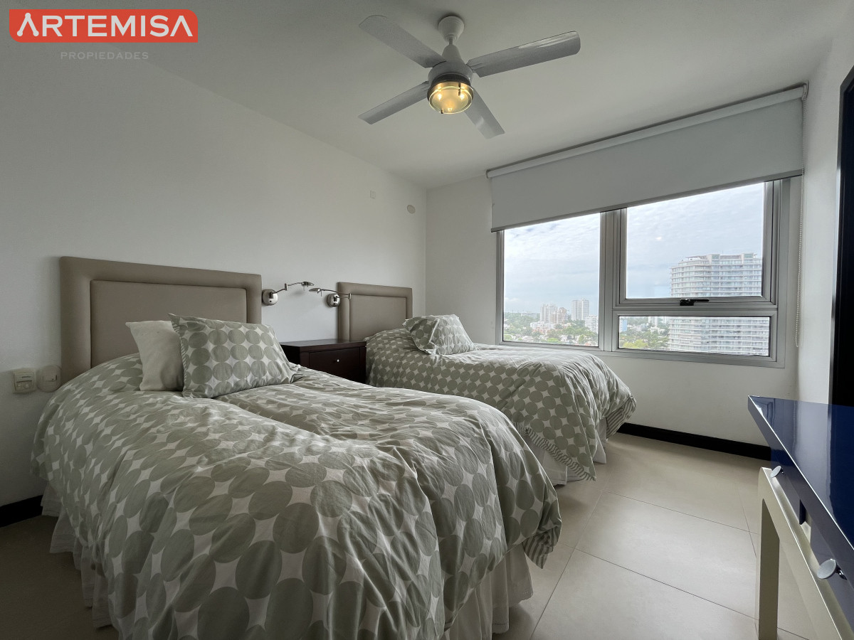 Apartamento ID.662 - Amplio apartamento en venta en torre con servicios 