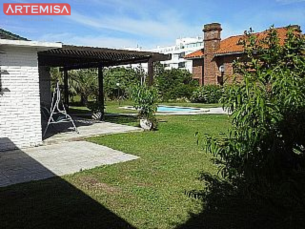 Casa ID.655 - Hermosa casa a pasos del mar