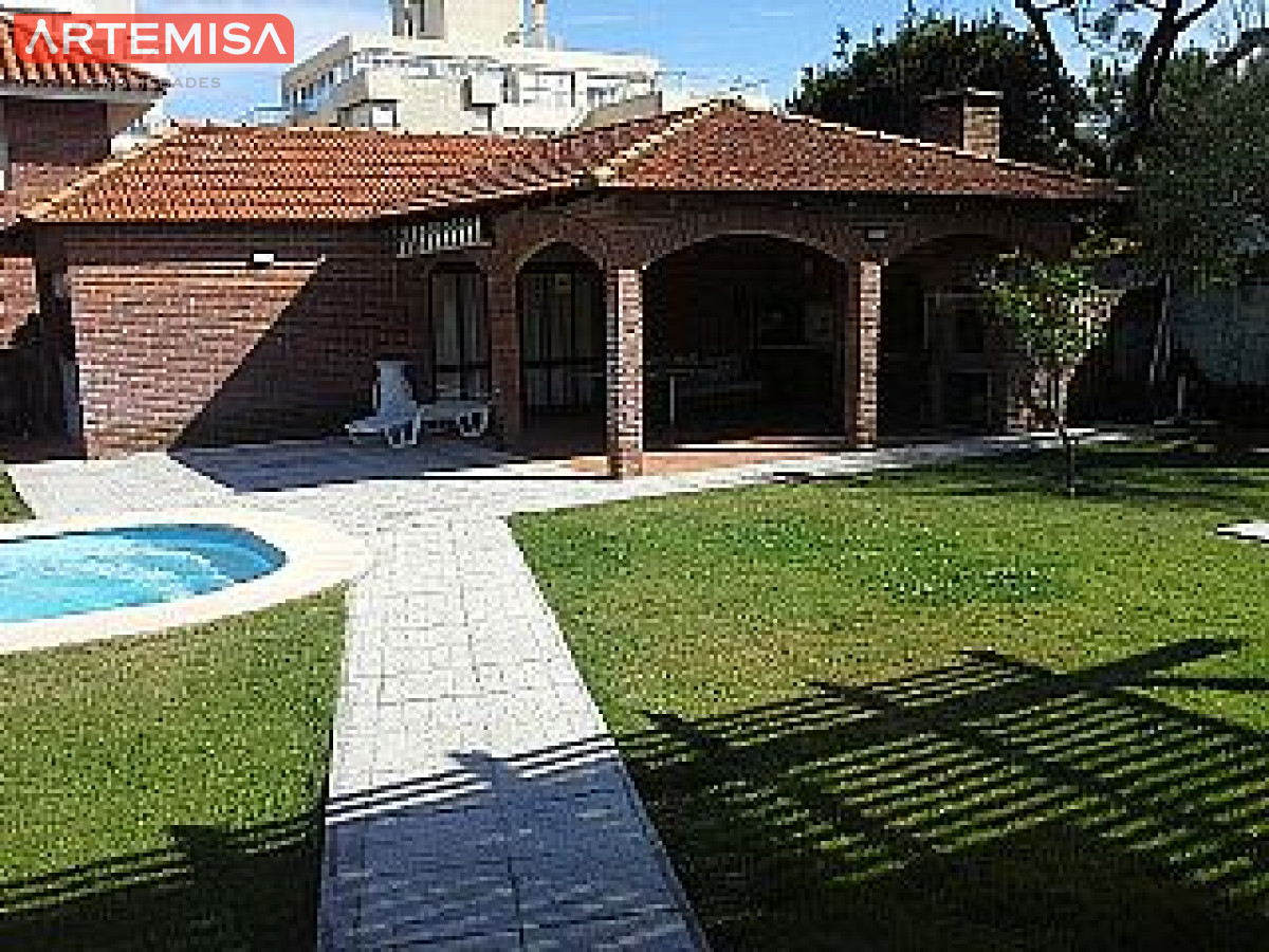 Casa ID.655 - Hermosa casa a pasos del mar