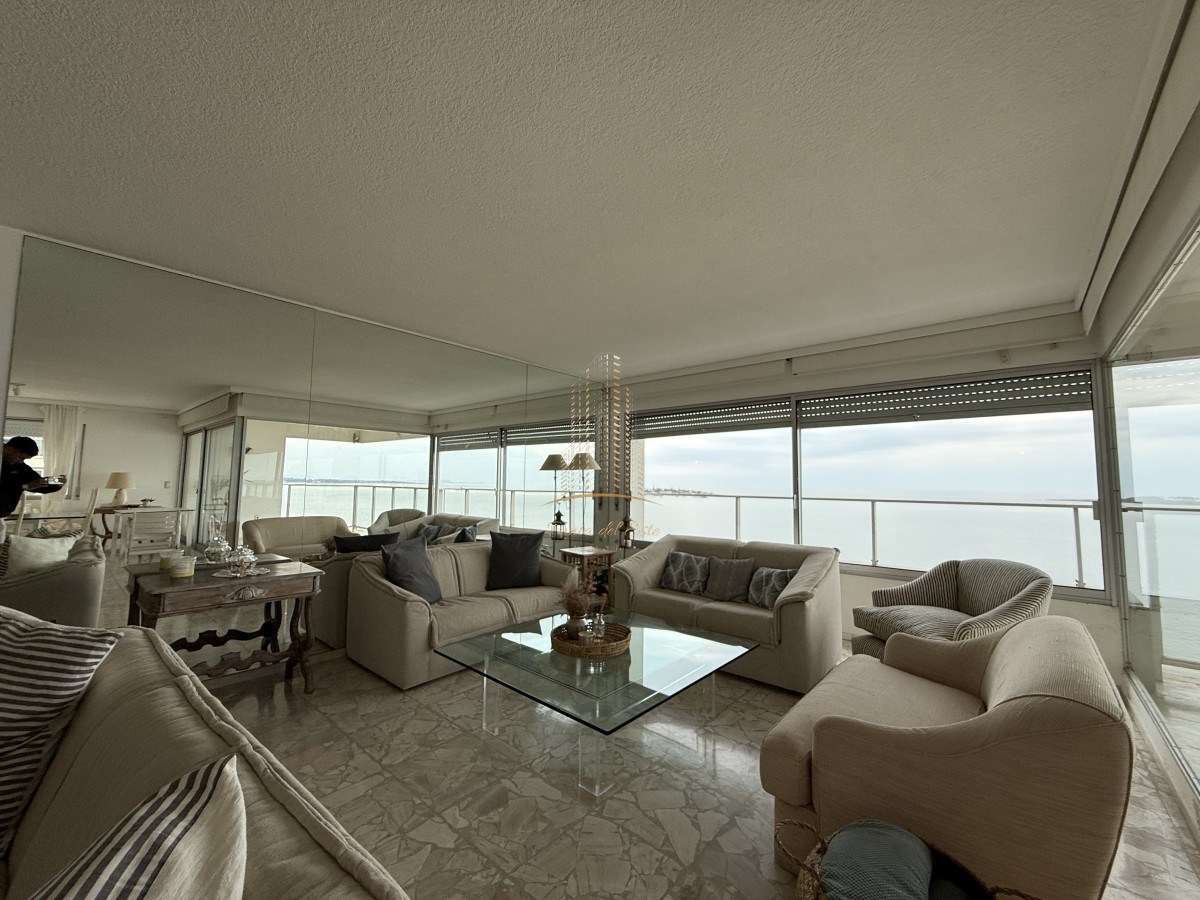 Apartamento ID.979 - Apartamento en venta y alquiler en Punta del Este