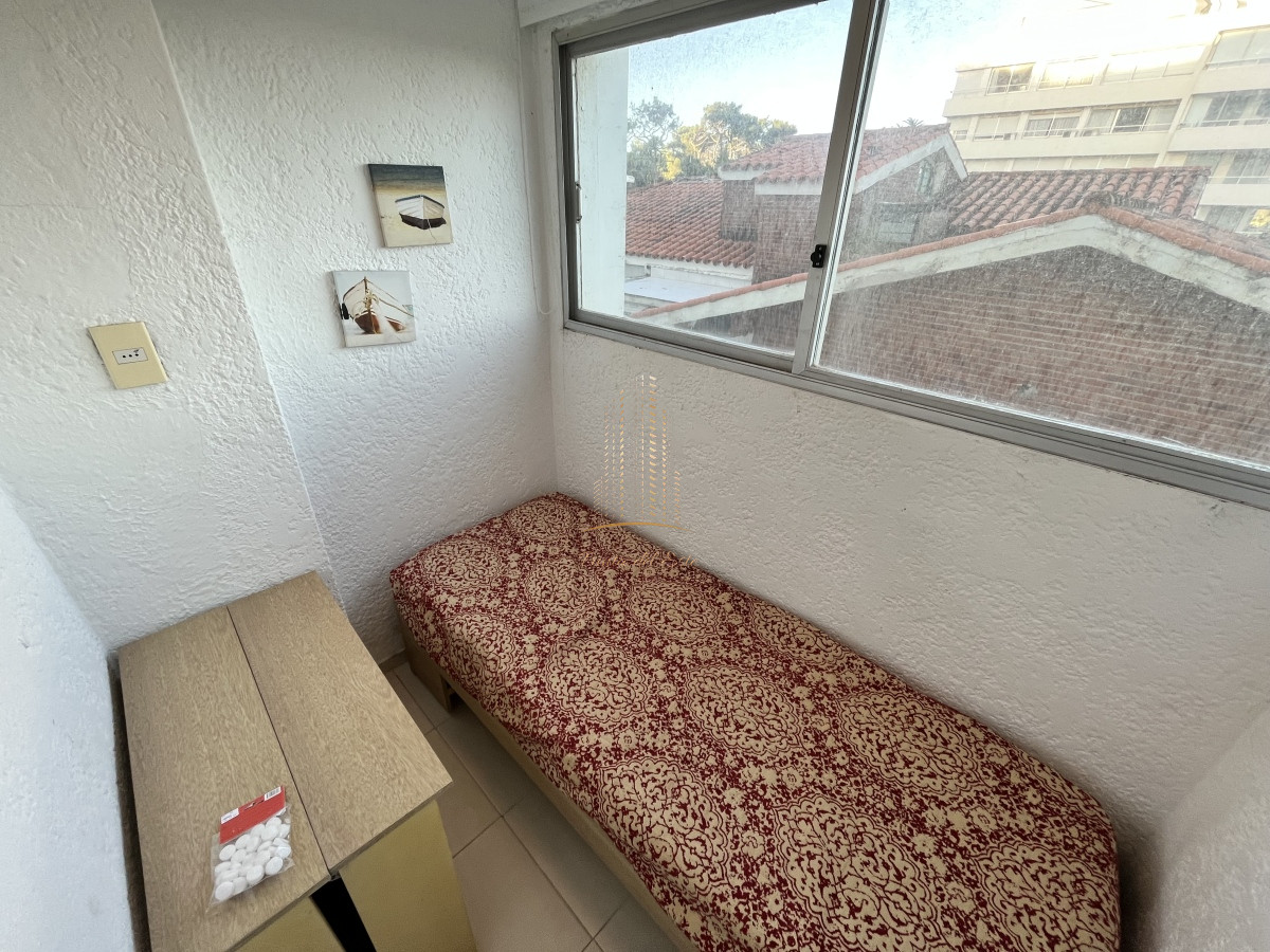 Apartamento ID.927 - Apartamento en venta - 2 dormitorios + ½ | 2 baños | cochera techada