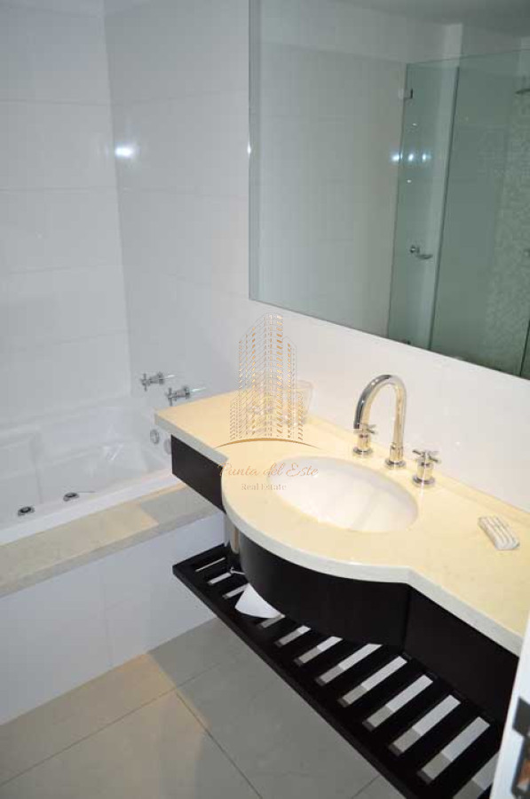 Apartamento ID.856 - Apartamento frente al mar, en Punta del Este para alquiler temporal