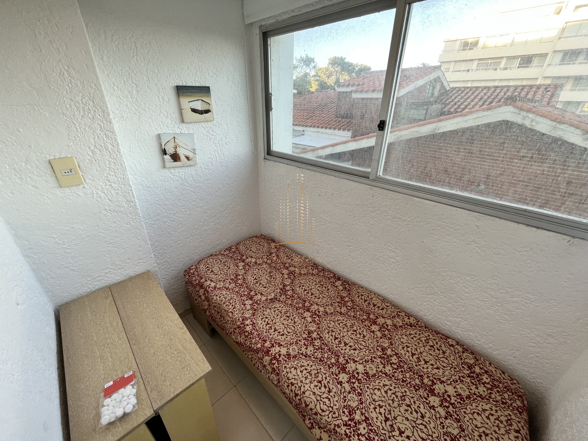 Apartamento ID.927 - Apartamento en venta - 2 dormitorios + ½ | 2 baños | cochera techada