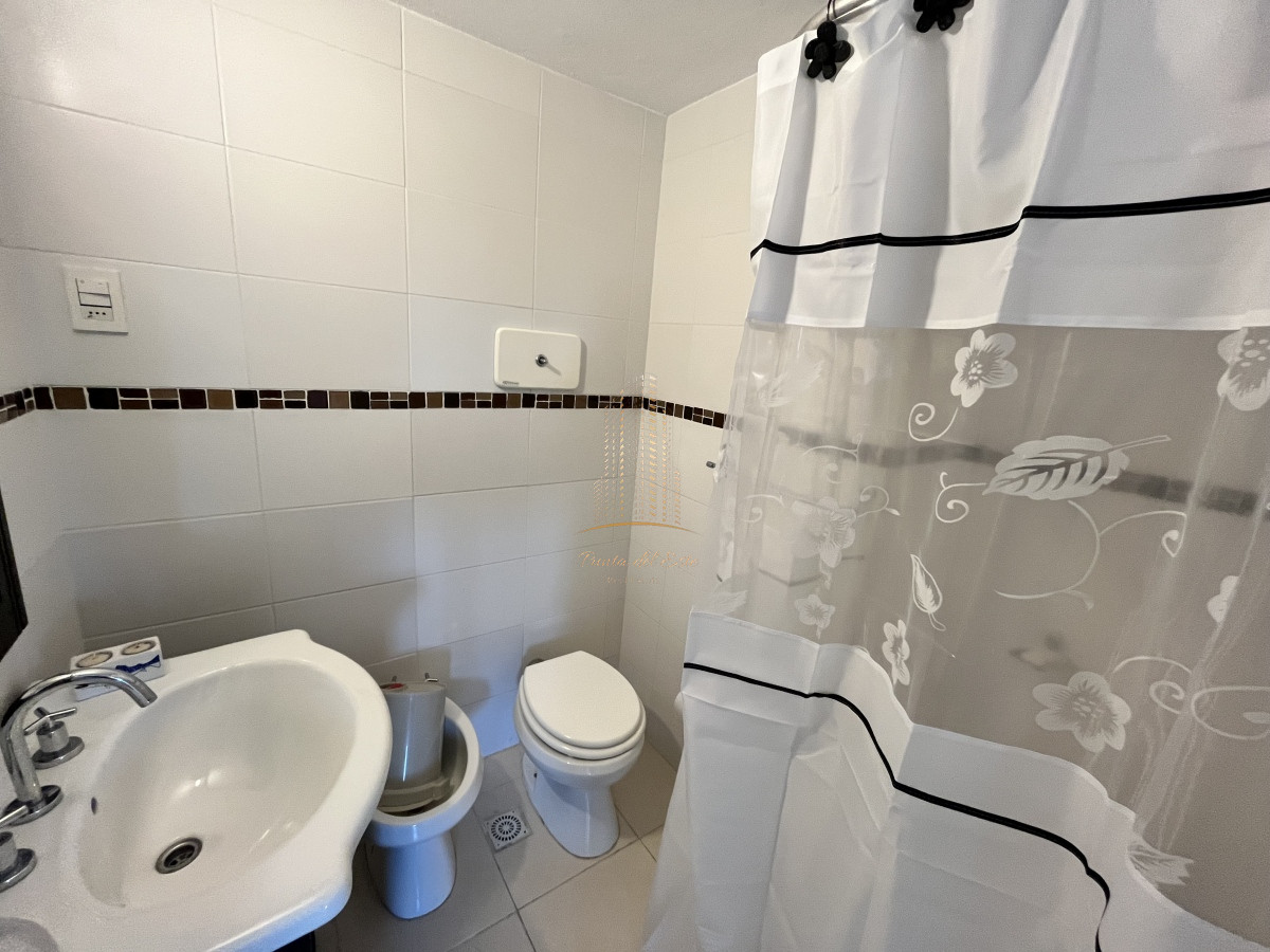 Apartamento ID.927 - Apartamento en venta - 2 dormitorios + ½ | 2 baños | cochera techada