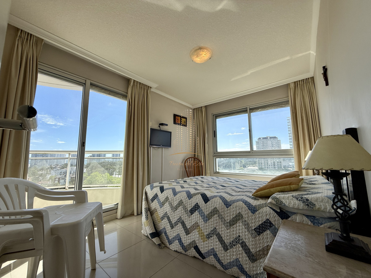 Apartamento ID.1034 - Apartamento en venta en Punta del Este con todos los servicios