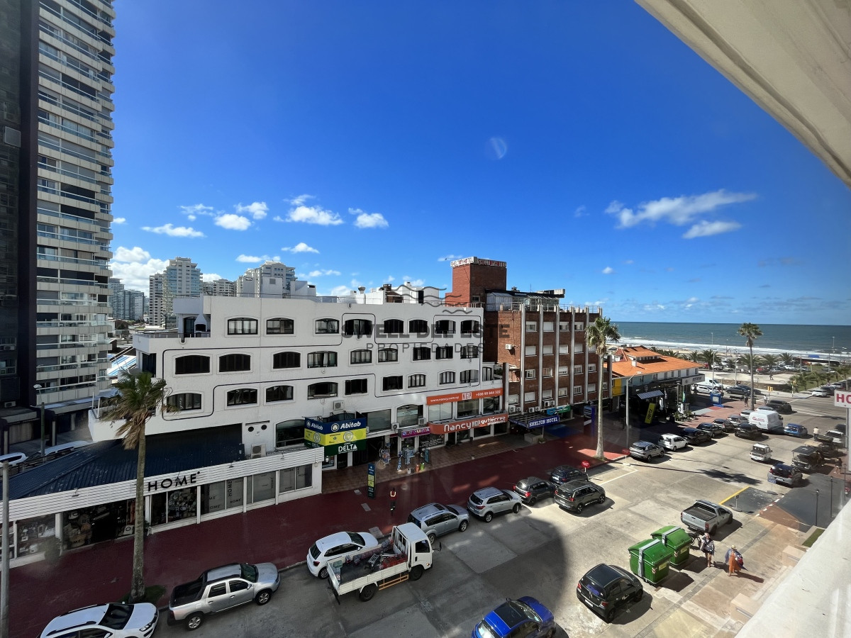 Apartamento ID.178 - Apartamento en venta  Torre Gattas 4º piso