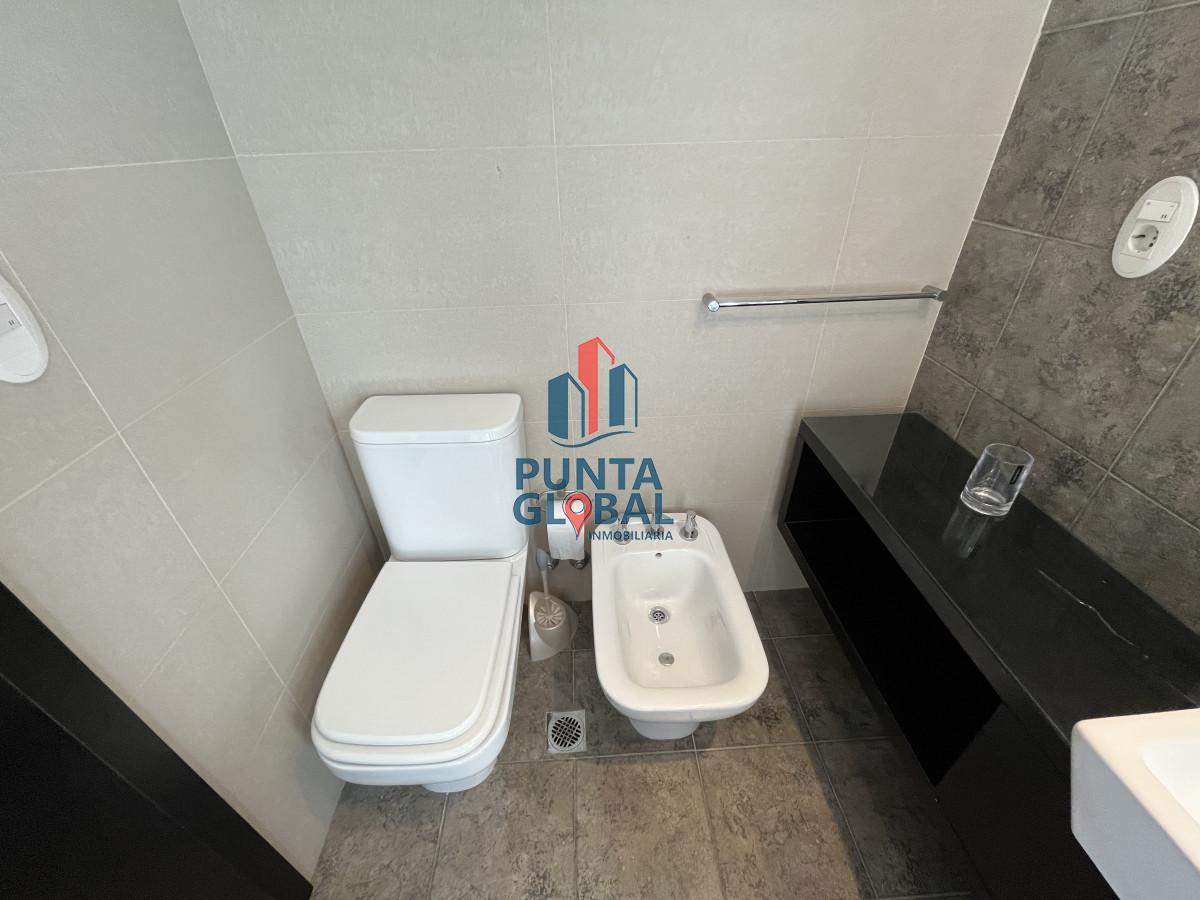 Apartamento ID.165 - Venta Apartamento 3 Dormitorios Punta del Este
