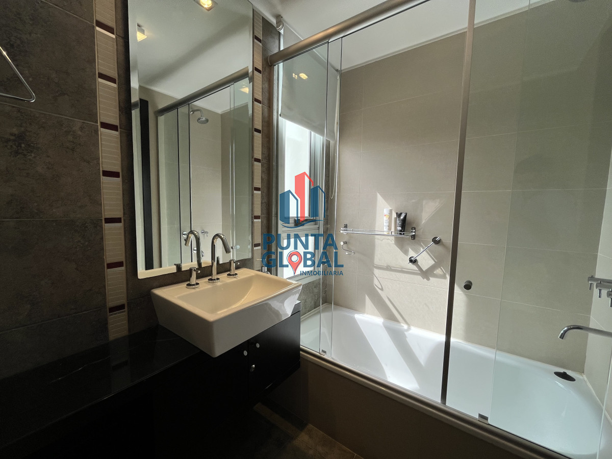 Apartamento ID.165 - Venta Apartamento 3 Dormitorios Punta del Este