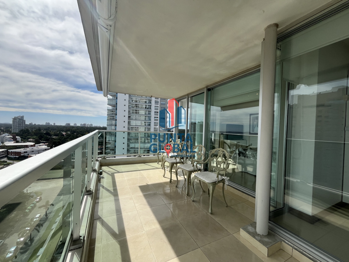 Apartamento ID.165 - Venta Apartamento 3 Dormitorios Punta del Este