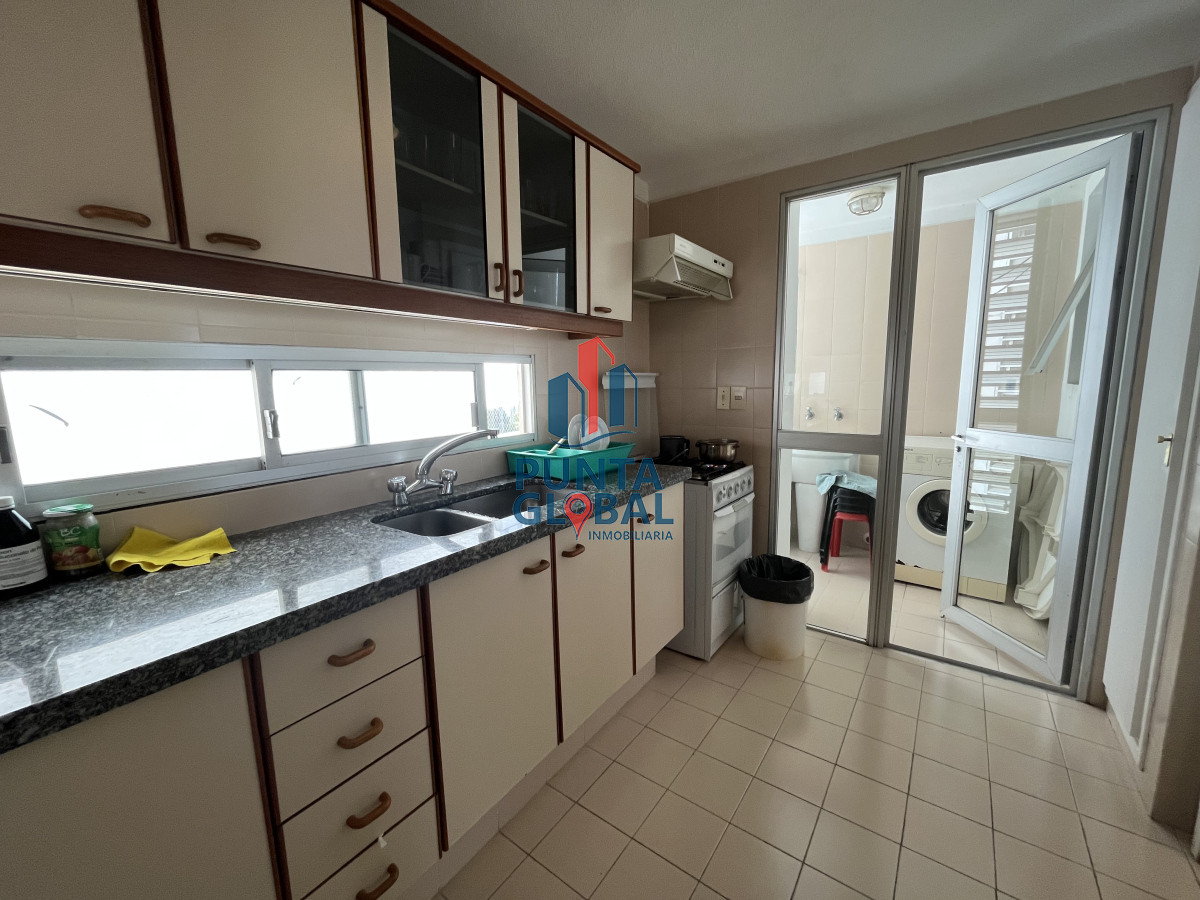 Apartamento ID.95 - con piscina,garage y serv de mucama,vista total al mar
