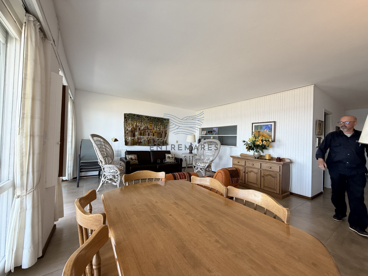 Apartamento ID.162 - Primera linea vista excelente con hermosa terraza amplia 