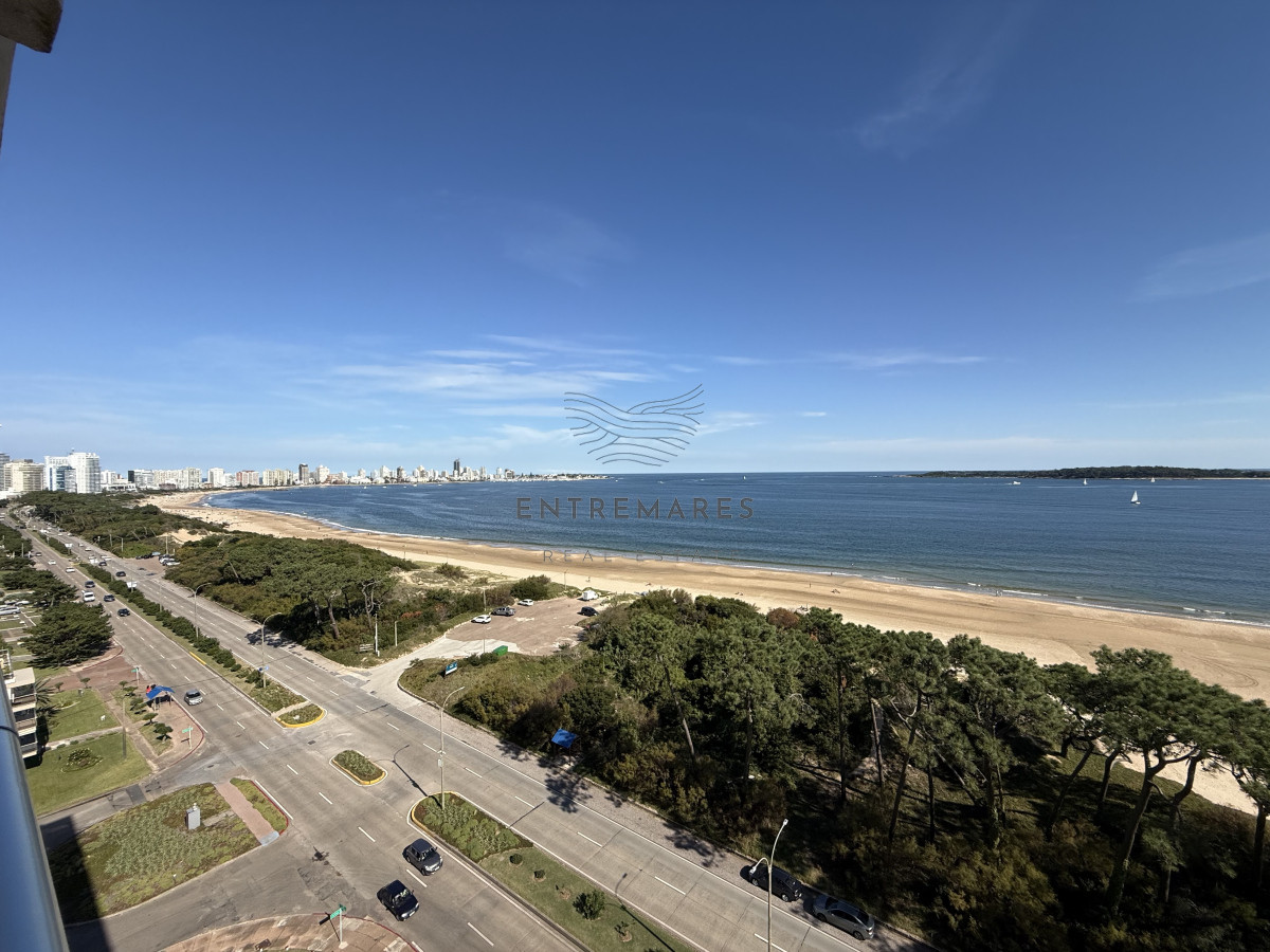 Apartamento ID.162 - Primera linea vista excelente con hermosa terraza amplia 