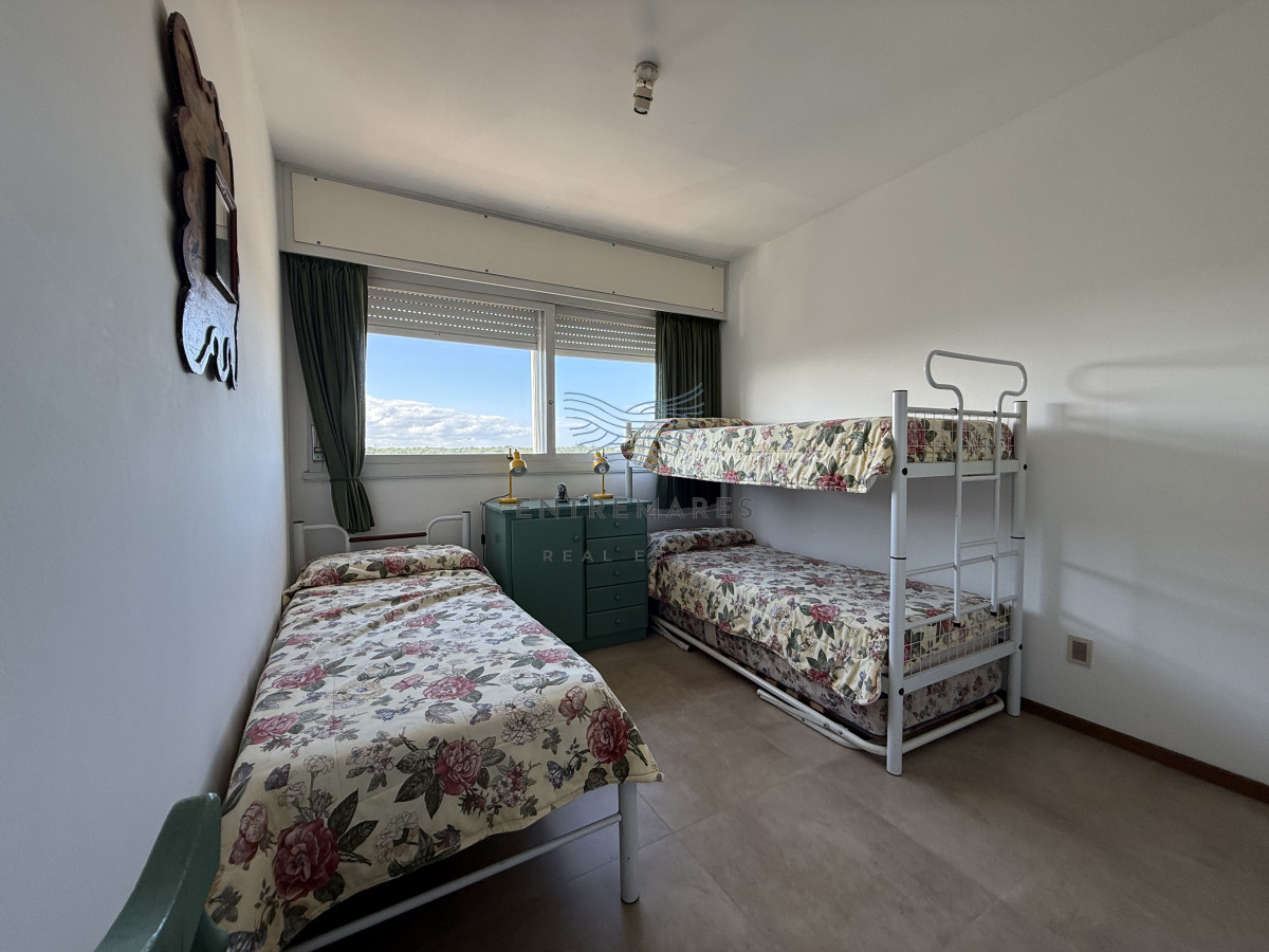 Apartamento ID.162 - Primera linea vista excelente con hermosa terraza amplia 
