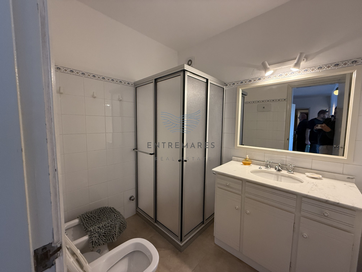 Apartamento ID.162 - Primera linea vista excelente con hermosa terraza amplia 