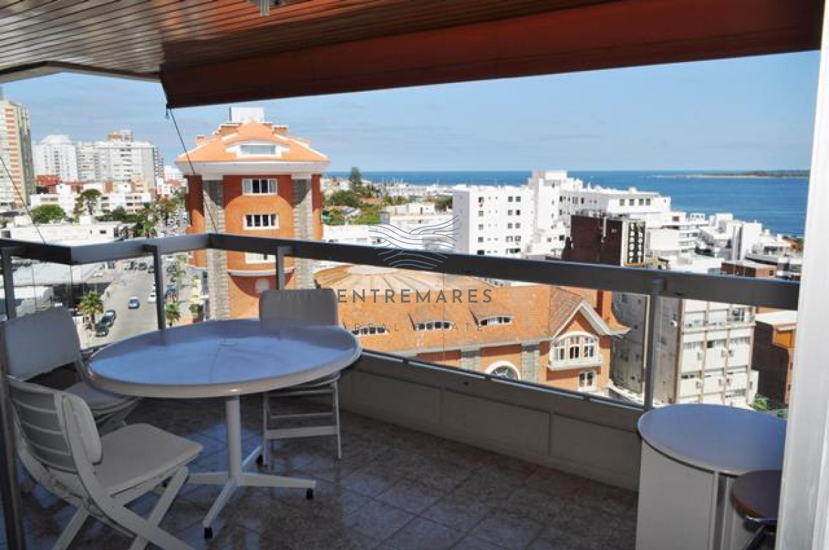Apartamento ID.166 -   Excelente ubicación! con parrillero propio