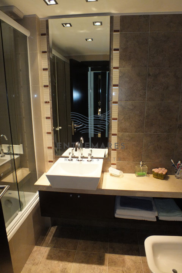 Apartamento ID.349 - Apartamento en Mansa, 2 dormitorios  con parrillero