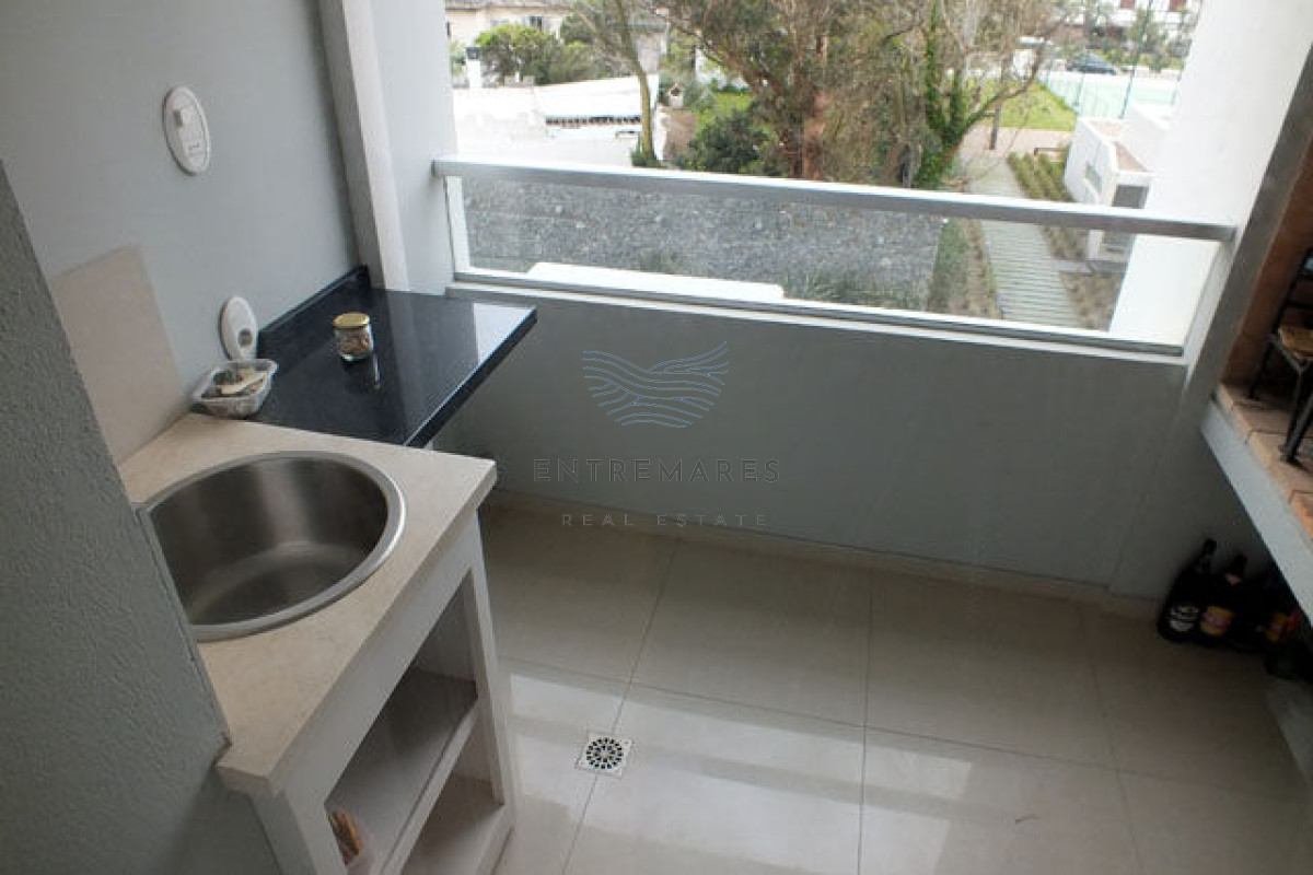 Apartamento ID.349 - Apartamento en Mansa, 2 dormitorios  con parrillero