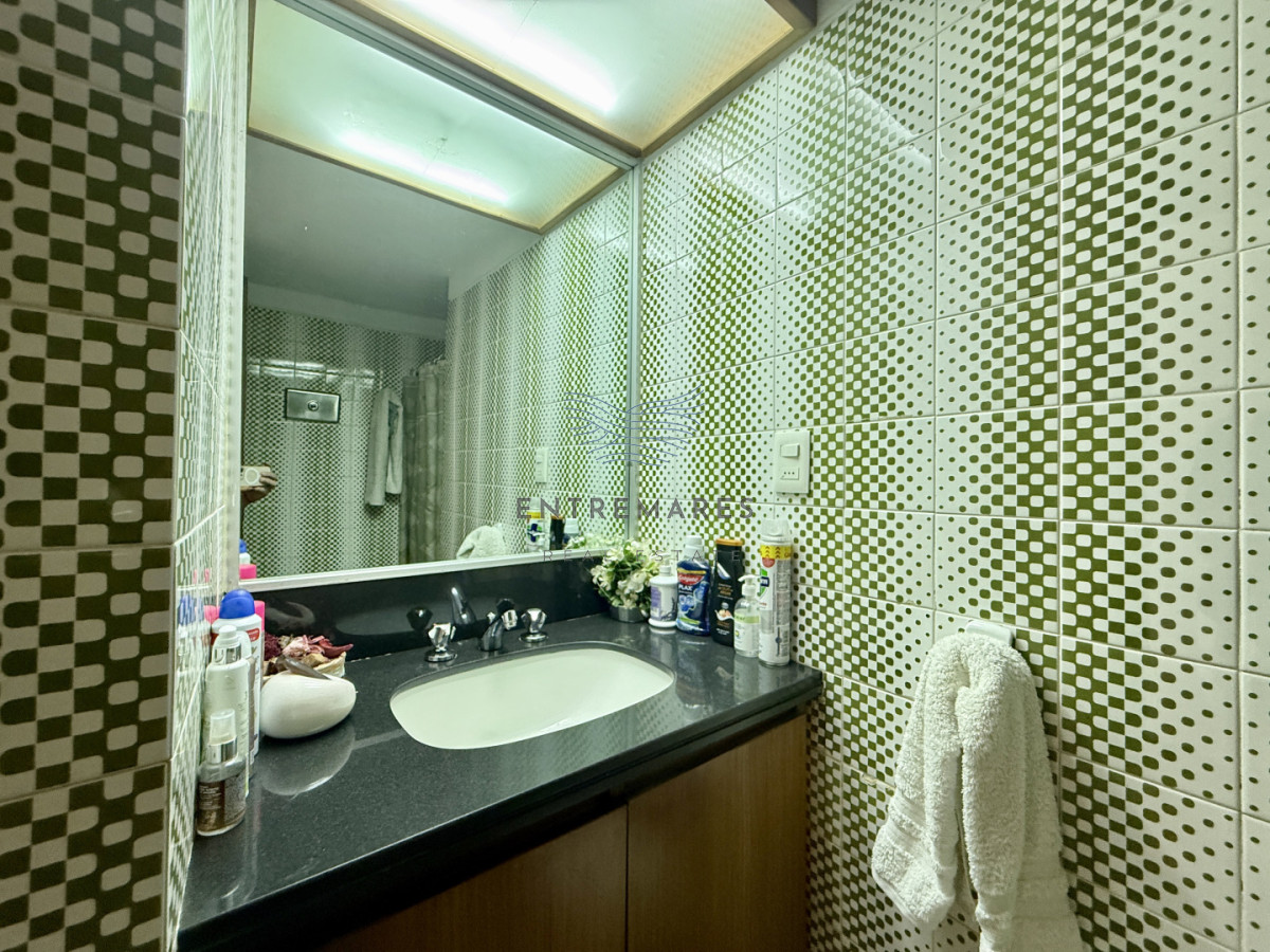 Apartamento ID.382 - Venta  Amplio Apartamento en Torre Amalfi  Playa Mansa