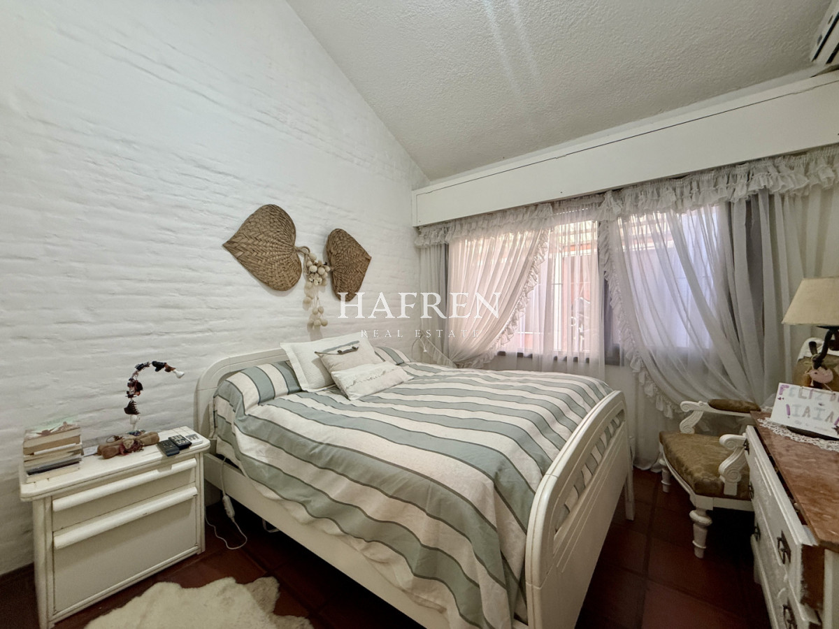 Casa ID.504 - CASA EN VENTA - BARRIO CANTEGRIL, AV. CÓRDOVA