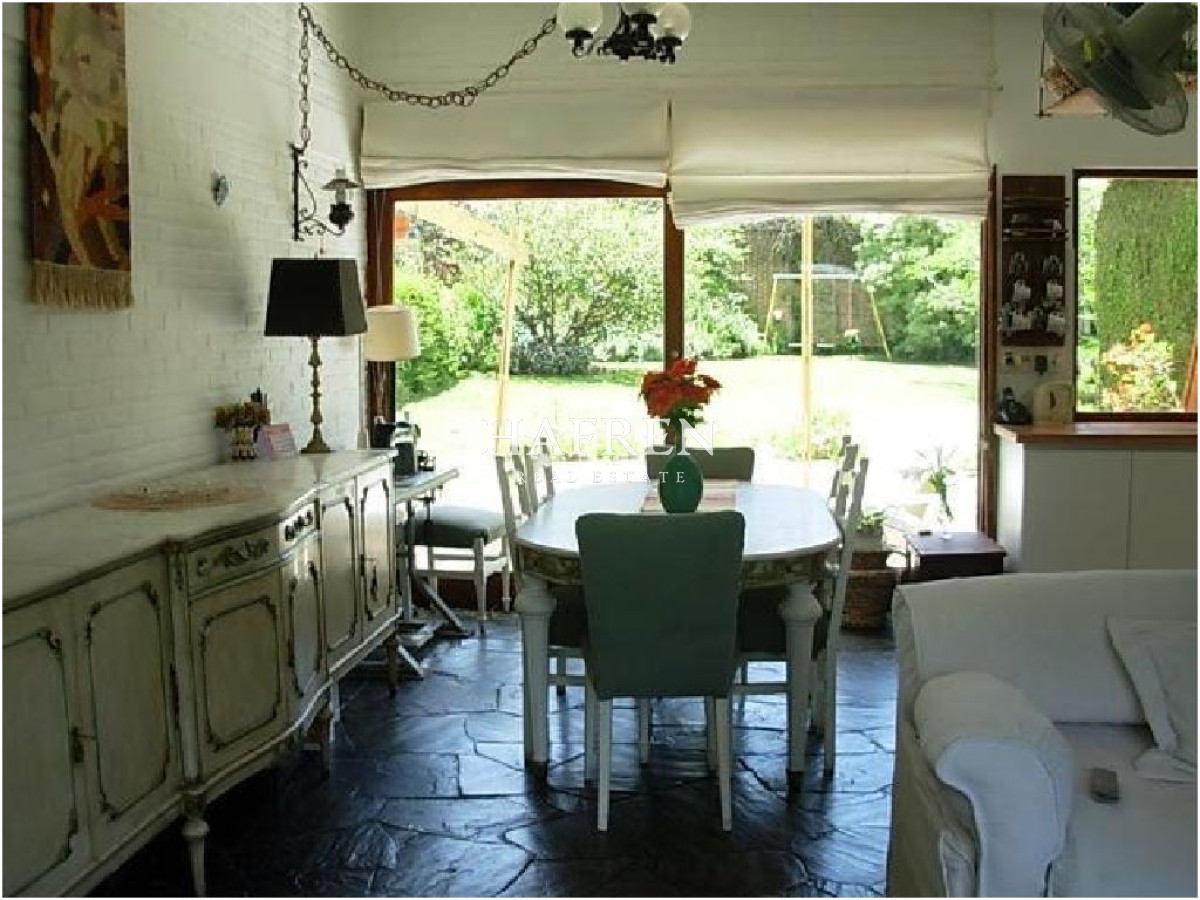 Casa ID.479 - Muy buen parque lindo entorno