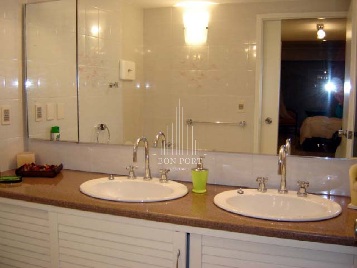 Apartamento ID.260 - Playa mansa amplia terraza 