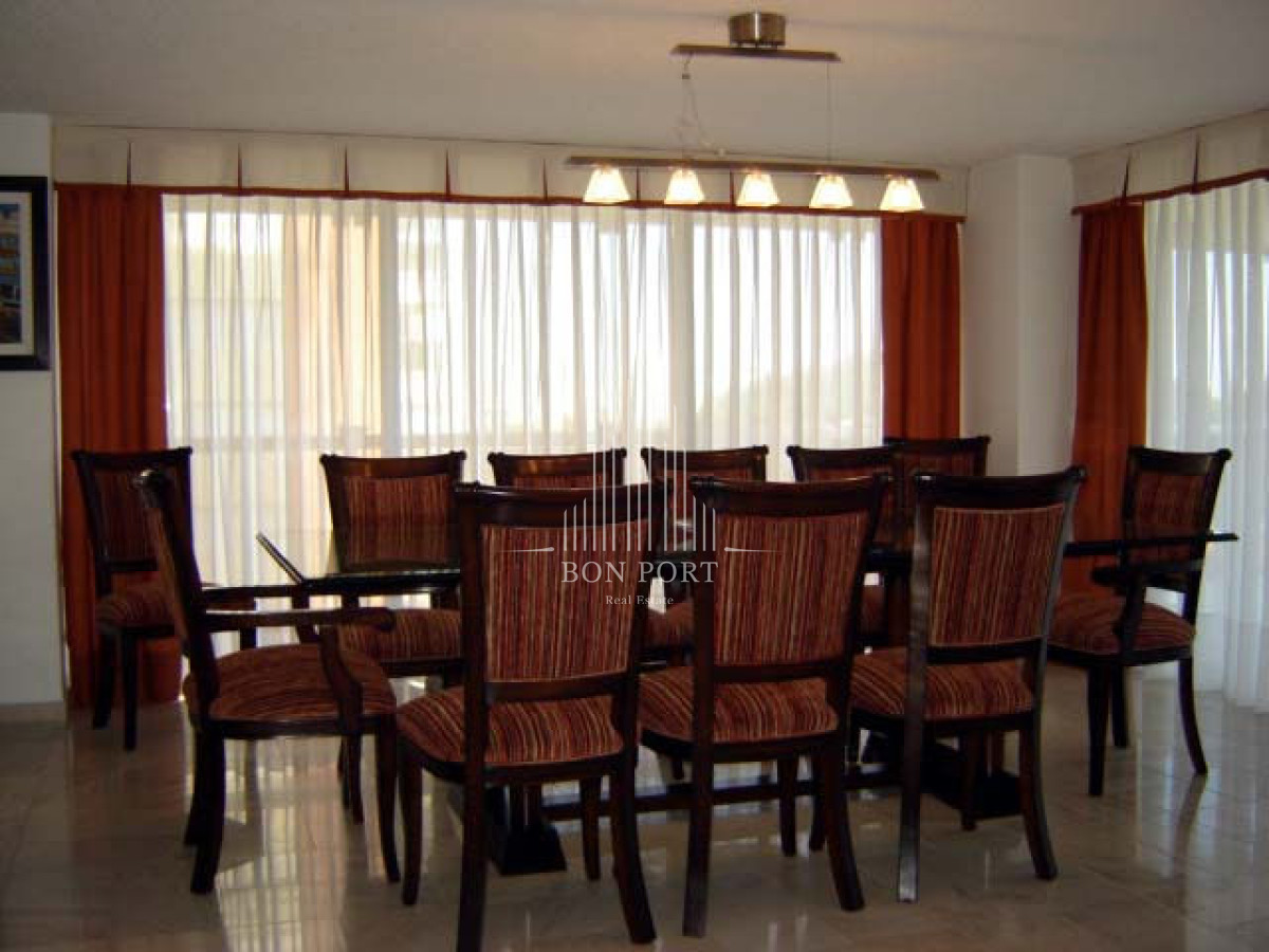 Apartamento ID.260 - Playa mansa amplia terraza 