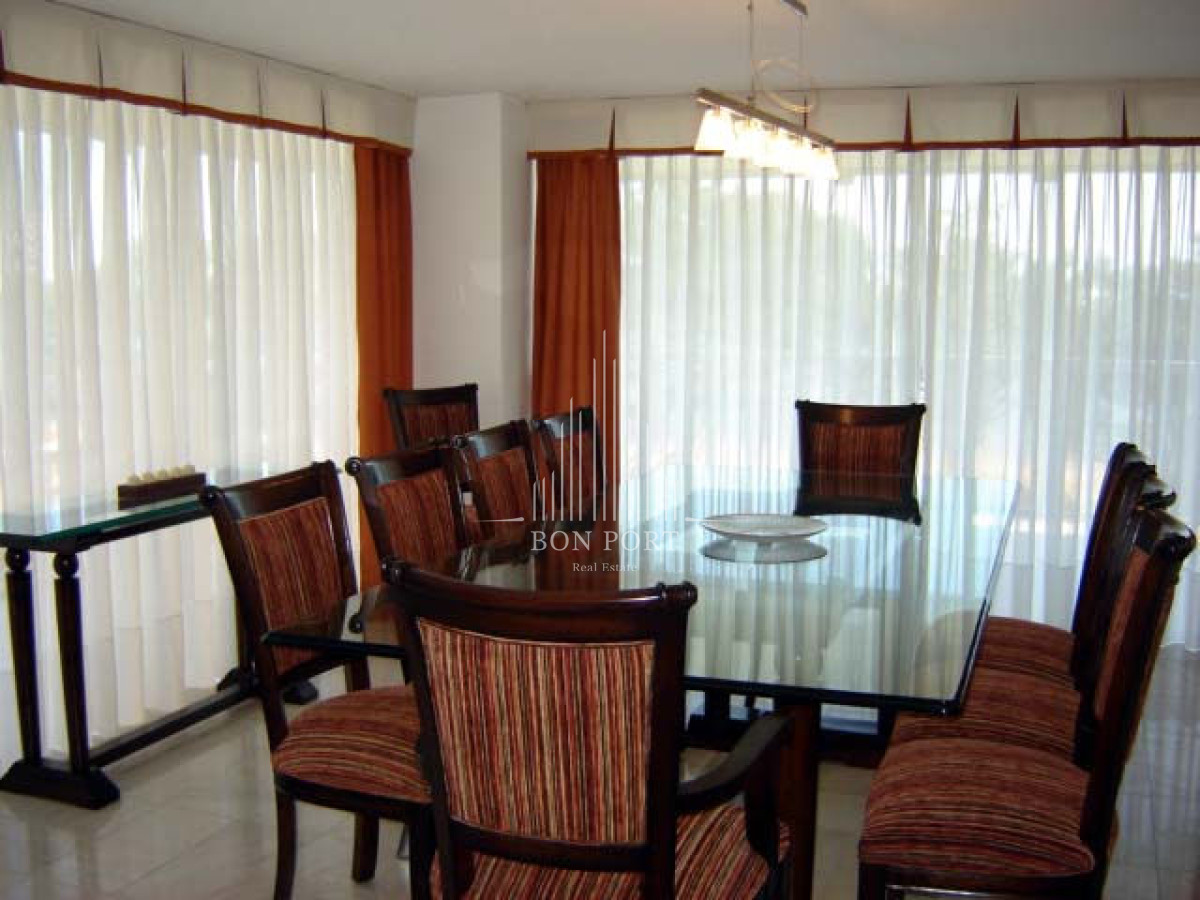 Apartamento ID.260 - Playa mansa amplia terraza 